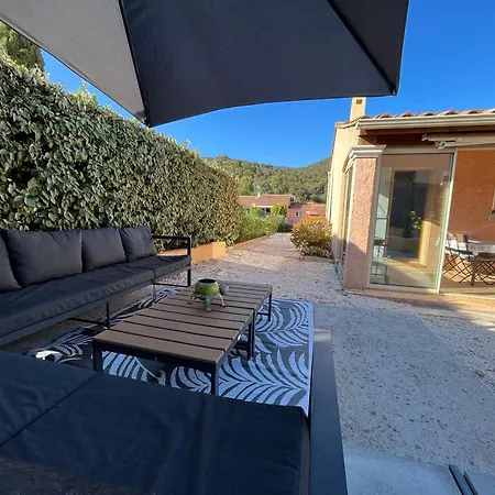 Hotel Maison Bormes-les-mimosas, 3 Pieces, 6 Personnes - Fr-1-677-47 Bormes-les-Mimosas